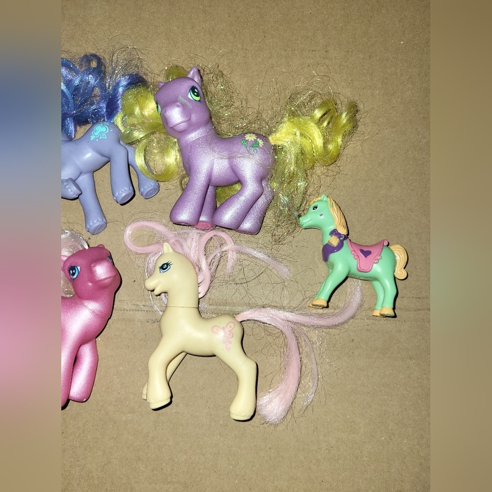 Colorful Pony Toy Set - Picture 3 of 3